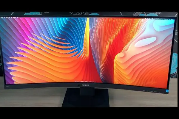 Philips Unveils Two New 44.5-Inch Curved Ultra-Wide Monitors, Perfect for Creators!