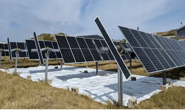 Artificial Reflectors Enhance Solar Panel Efficiency by Nearly 4.5%
